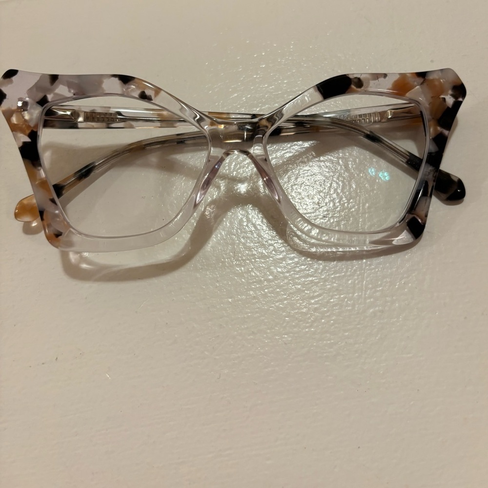 Large Fashion Frames